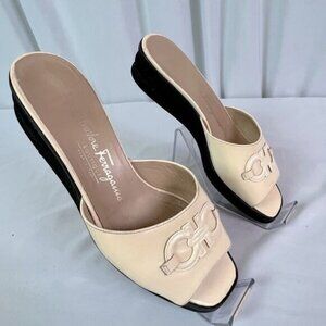 SALVATORE FERRAGAMO WOMENS SLIP ON SHOES CREAM SIZE 8 1/2 2A